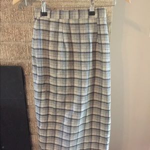 CLOSET CLEARANCE! Vivian of Holloway Grey/White Tartan Pencil Skirt